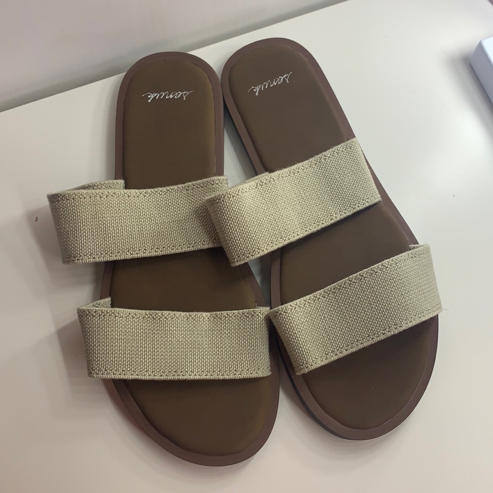 Sanuk sandals
